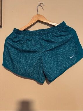 Nike Women's Teal Patterned Athletic Shorts